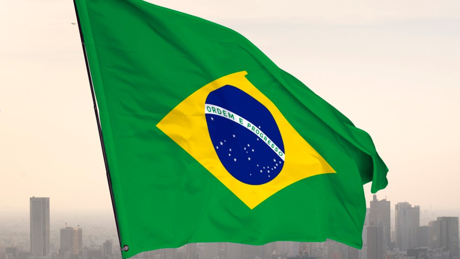 Com alta na Selic e corte na Argentina, Brasil tem a maior taxa real de juros do mundo