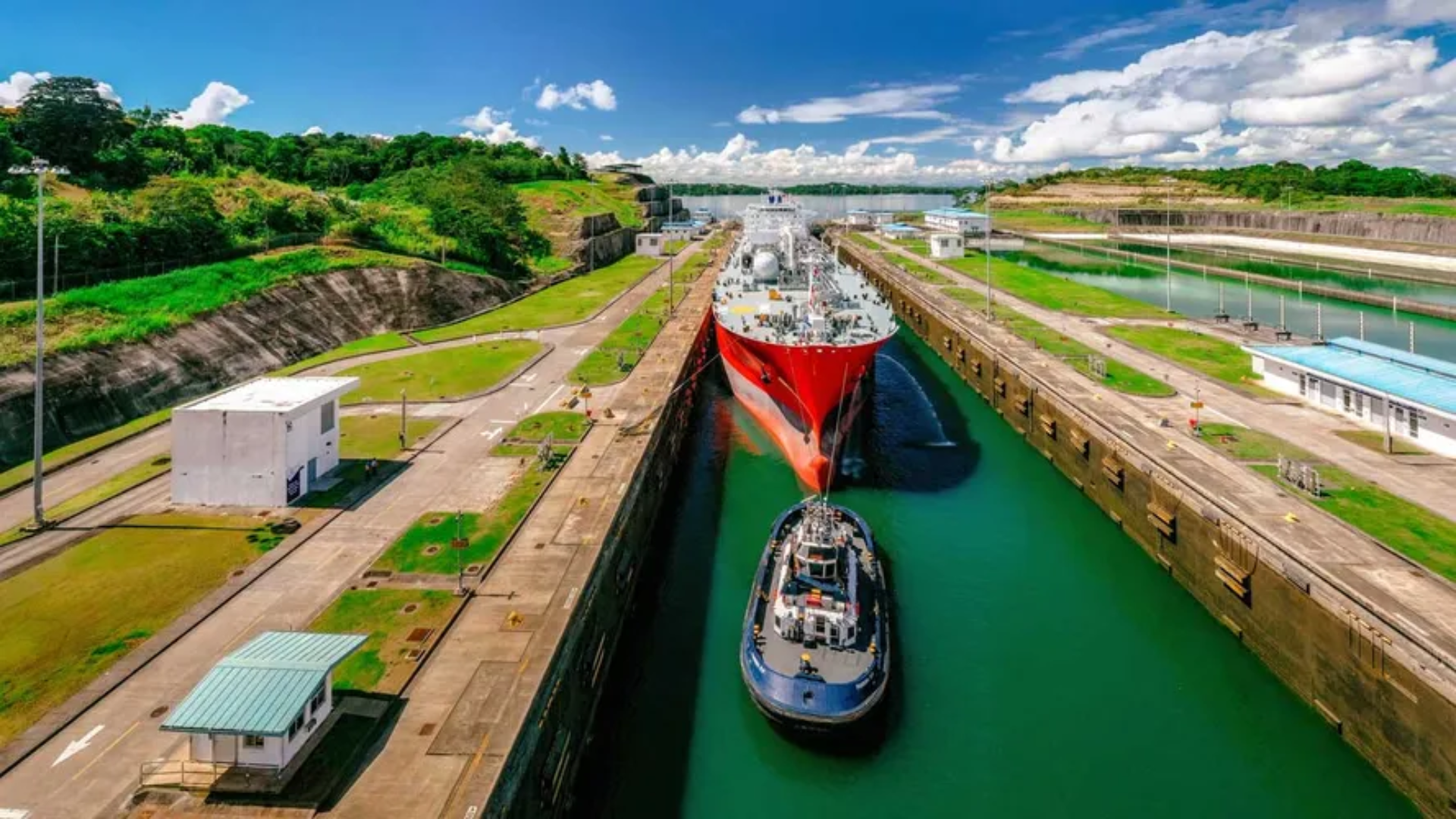 “Canal é e continuará sendo do Panamá”, diz presidente panamenho