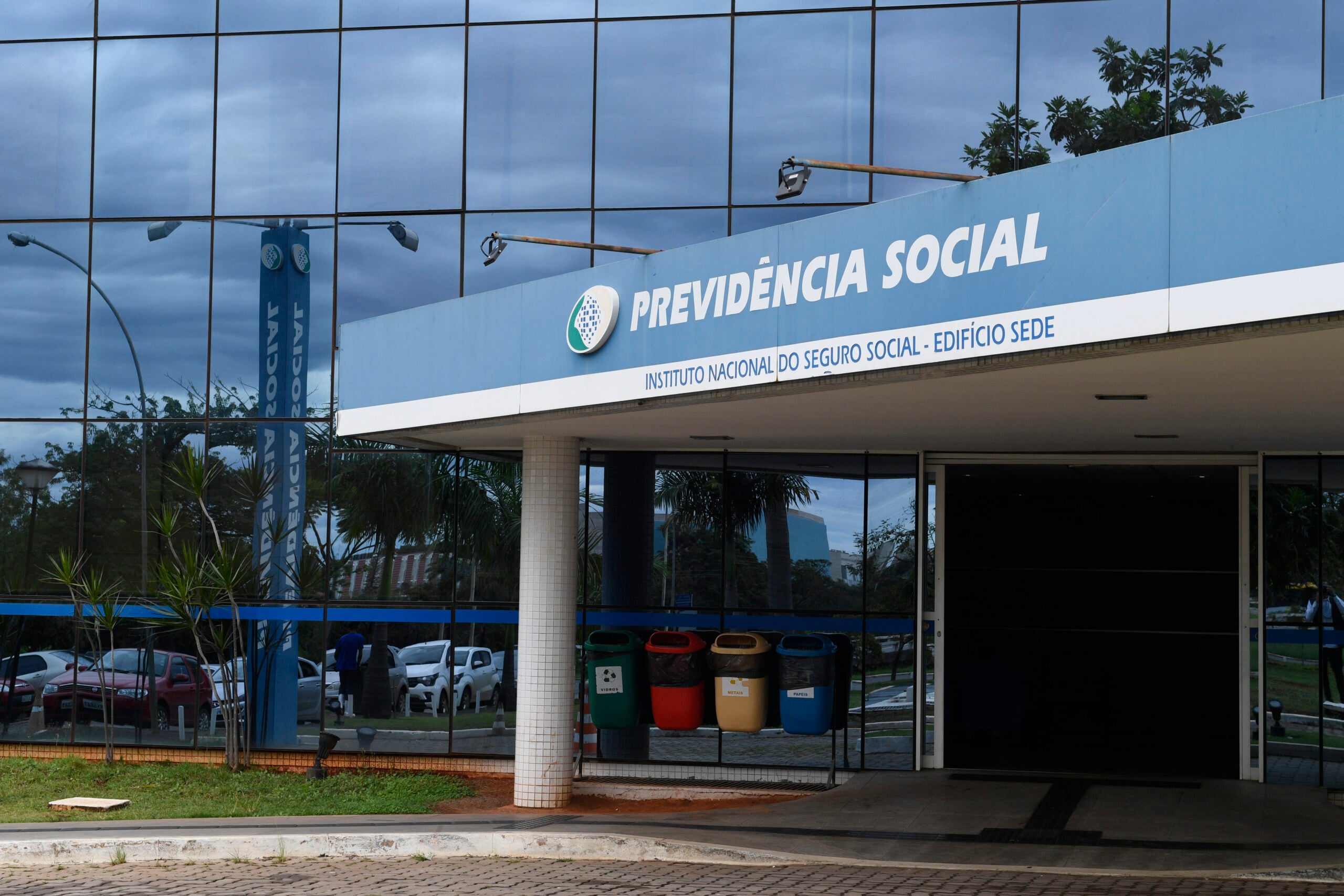 INSS estuda proibir dinheiro do BPC em apostas online