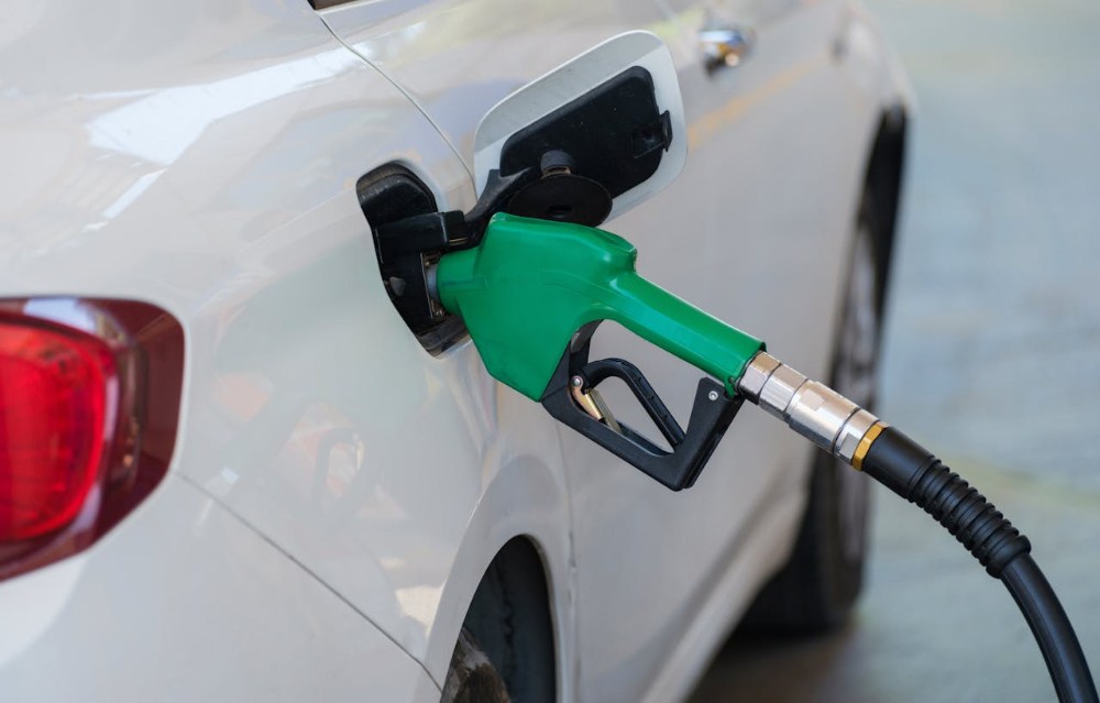 Preços dos combustíveis ficam mais caros neste sábado