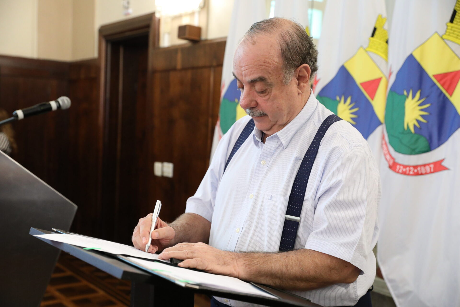 Morre Fuad Noman, prefeito de Belo Horizonte, aos 77 anos