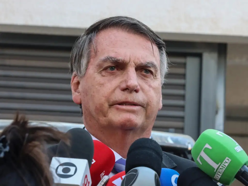 Bolsonaro vira réu por episódios de 8 de janeiro