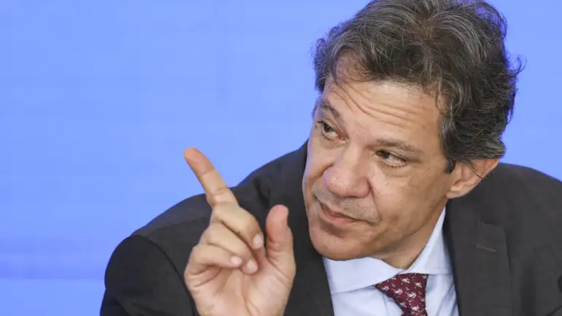 Haddad: “Não é possível dar cavalo de pau no BC”