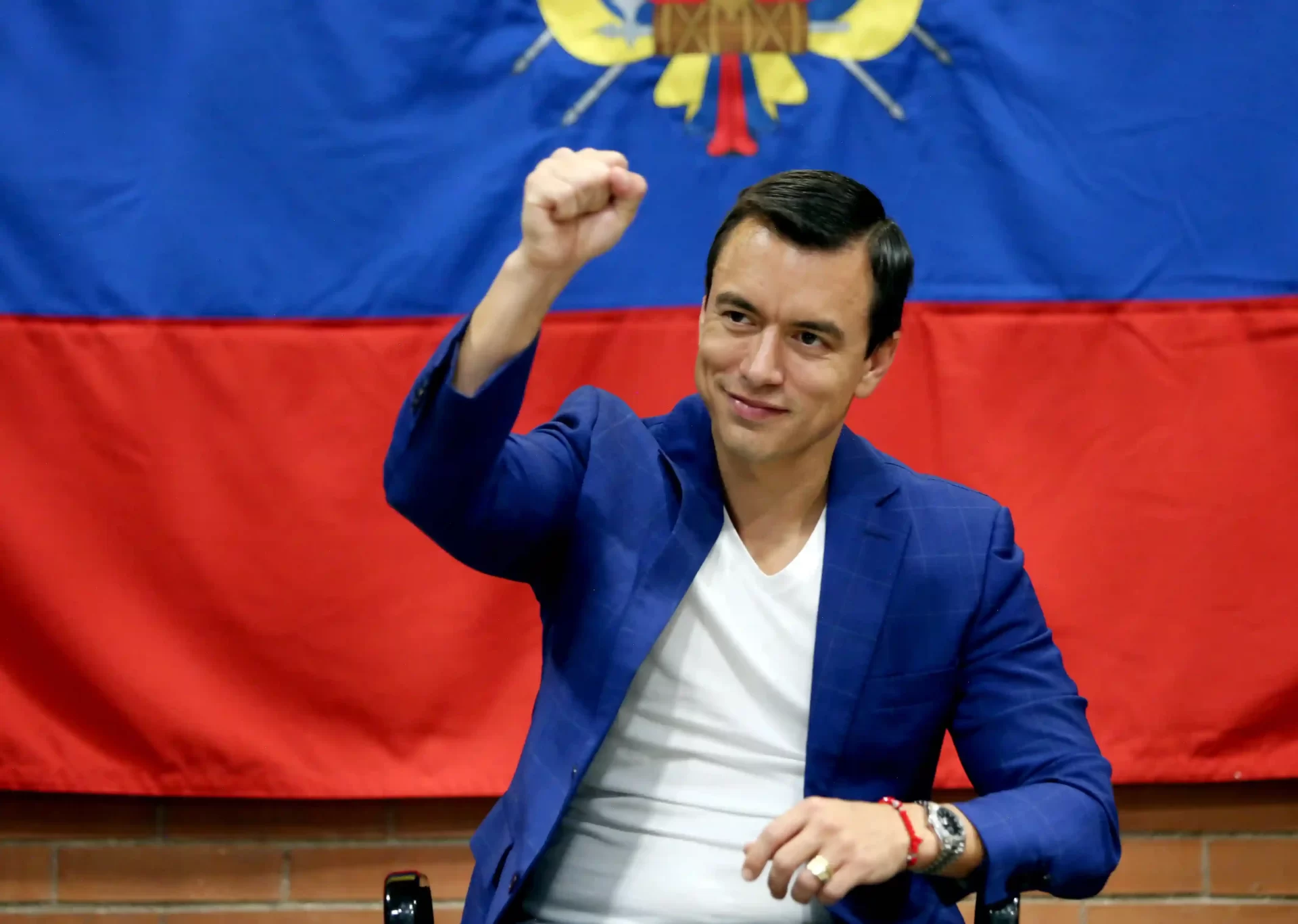 Daniel Noboa é reeleito presidente do Equador