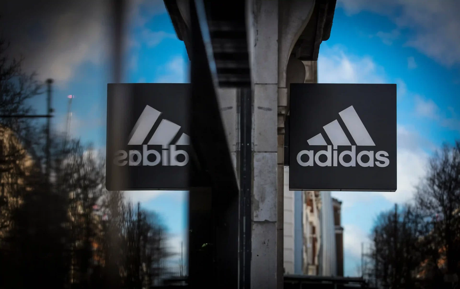 Adidas aumentará preço de todos os produtos nos EUA por conta de tarifas
