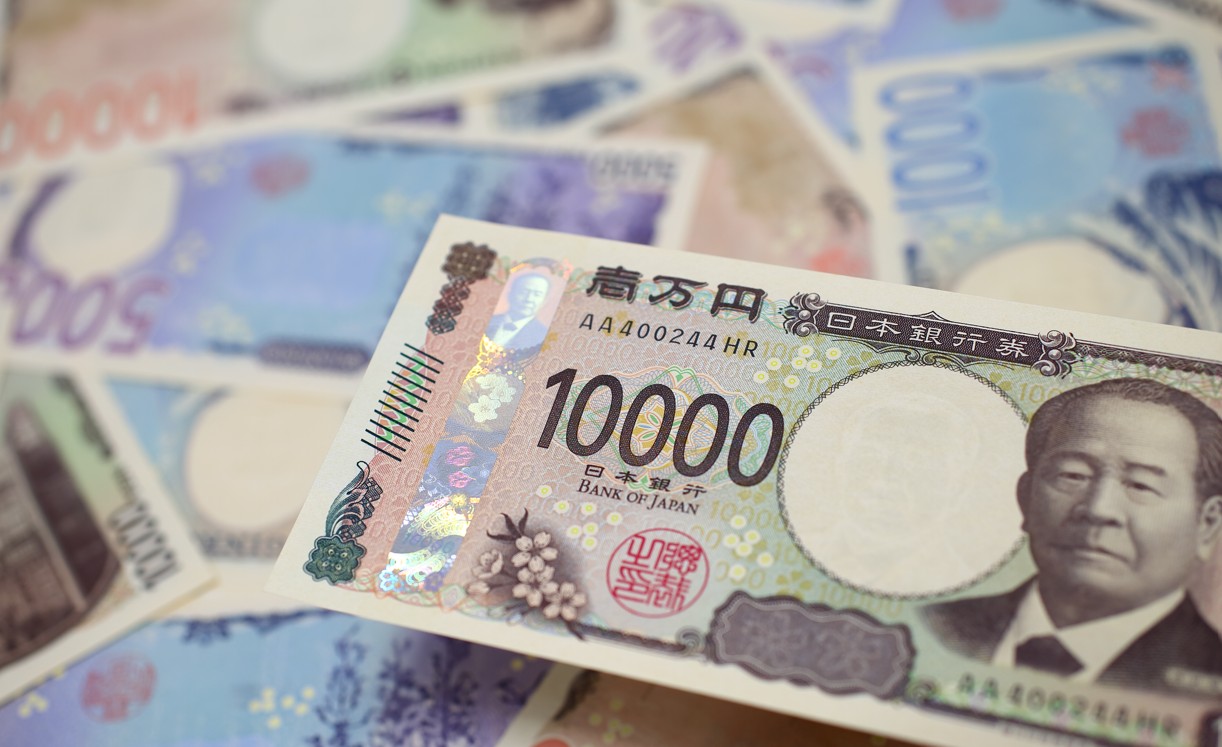 Iene e franco suíço se destacam como proteção contra tarifas de Trump