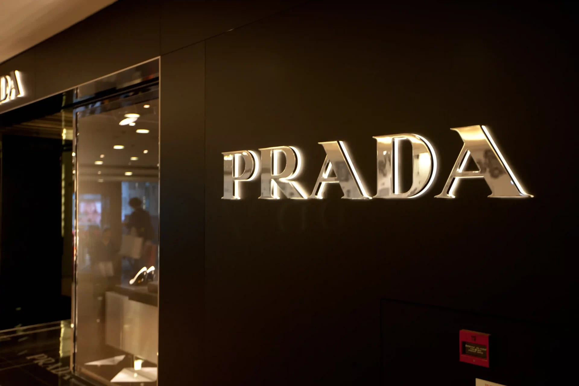 prada e versace