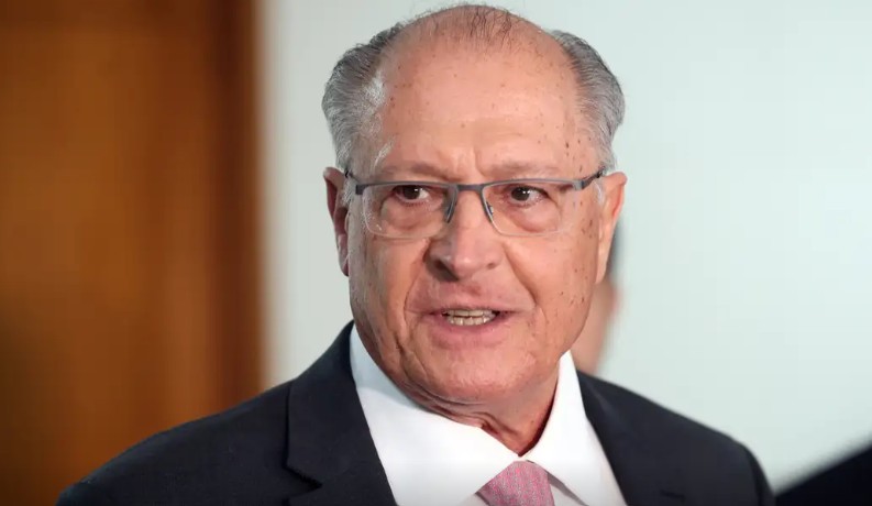Alckmin reforça a Washington interesse do Brasil em negociar tarifa de 50% imposta por Trump