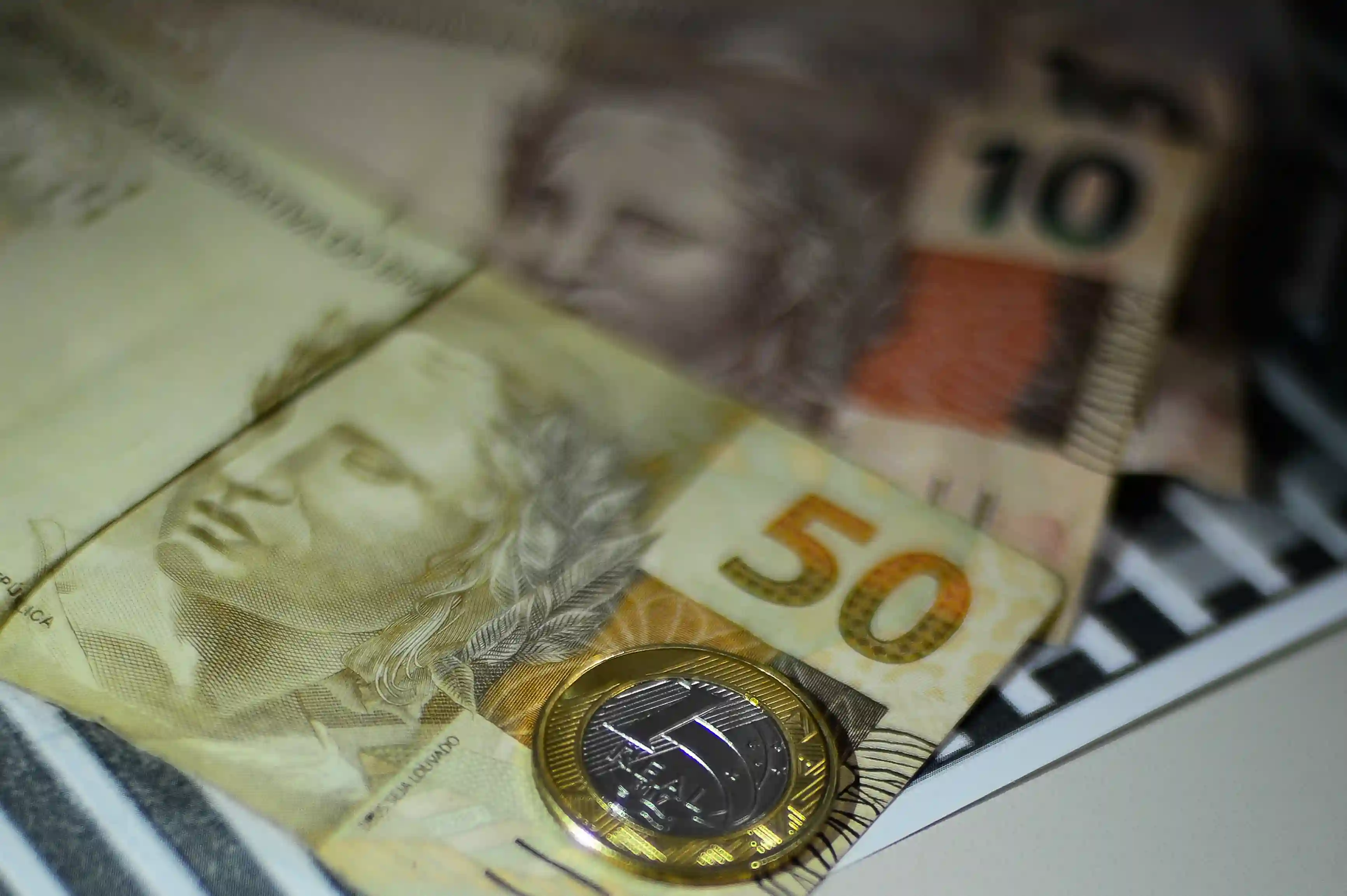Receita Federal arrecada R$ 234 bilhões em junho