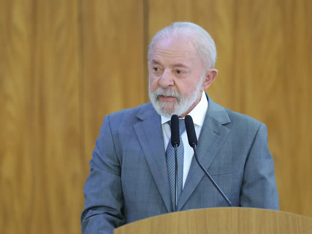 Lula reage a tarifas de Trump e reafirma recorrer à OMC