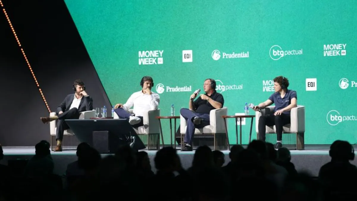 Painel da Money Week com especialistas em FIDCs.