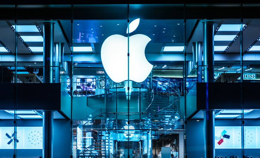 Apple promete investir US$ 600 bilhões nos EUA: “Falar é fácil, executar é difícil”, aponta analista