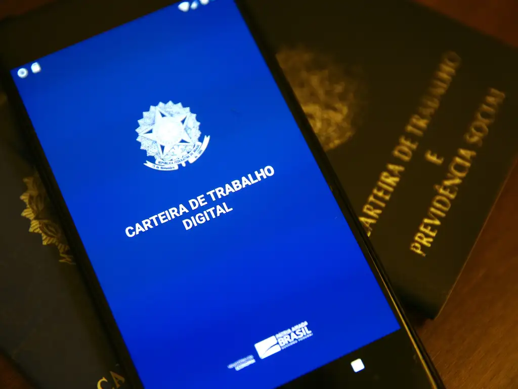 Caged: Brasil cria 213 mil empregos formais em setembro