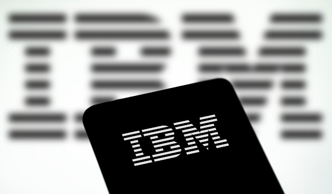 IBM reverte prejuízo e lucra US$ 1,74 bilhão no 3TRI25