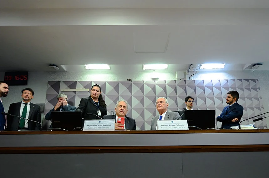 Comissão mista aprova MP 1303 com IR unificado para investimentos de 18%