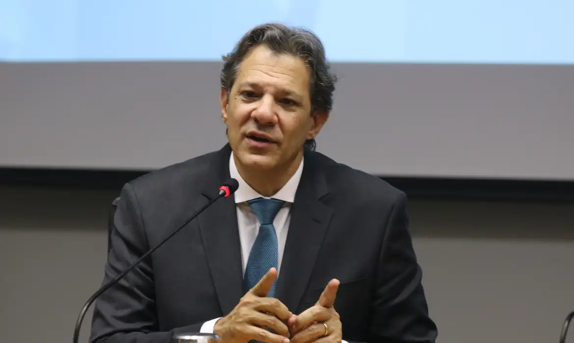 Haddad quer retomar “partes incontroversas” da MP 1303