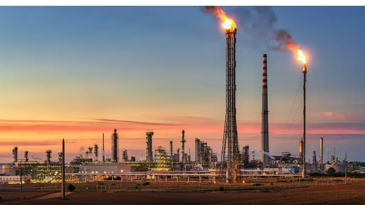 Petrolíferas avançam na contramão do Ibovespa com petróleo em alta e tensão entre EUA e Venezuela