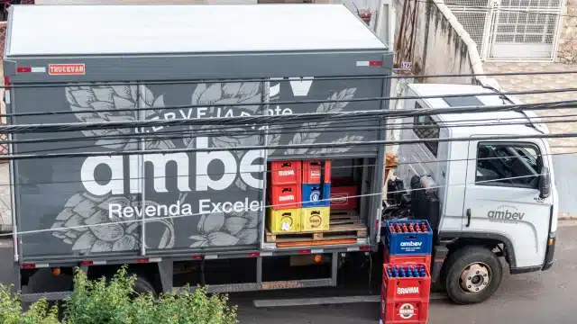 Ibovespa dispara, mas Ambev fica para trás. A distorção que chamou a atenção da EQI Research