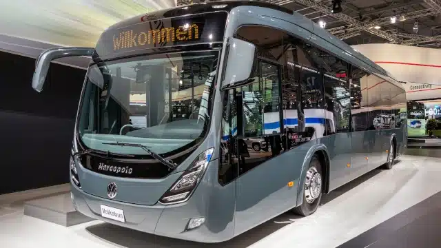 Ônibus da Marcopolo, empresa de bens de capital