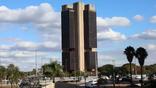 Expectativas de inflação sobem pelo terceiro mês seguido, aponta Focus