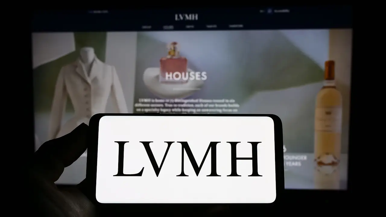 LVMH sente impacto da guerra e vê ações despencarem em 2026