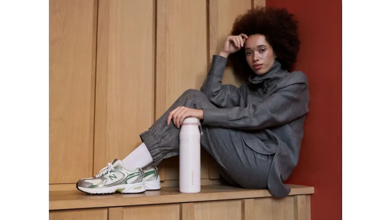 Twist Flip: Stanley aposta em garrafa ultraleve com abertura em um giro