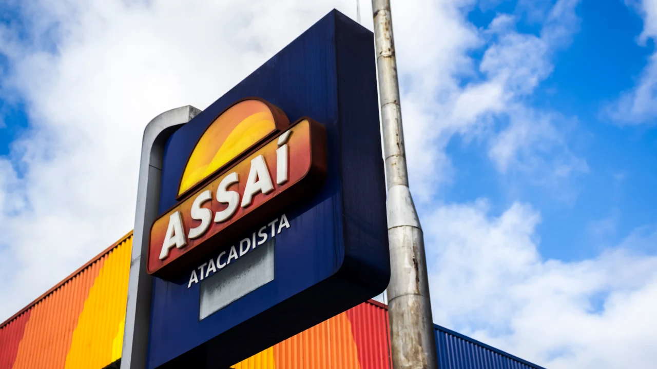 Fachada de loja do Assaí