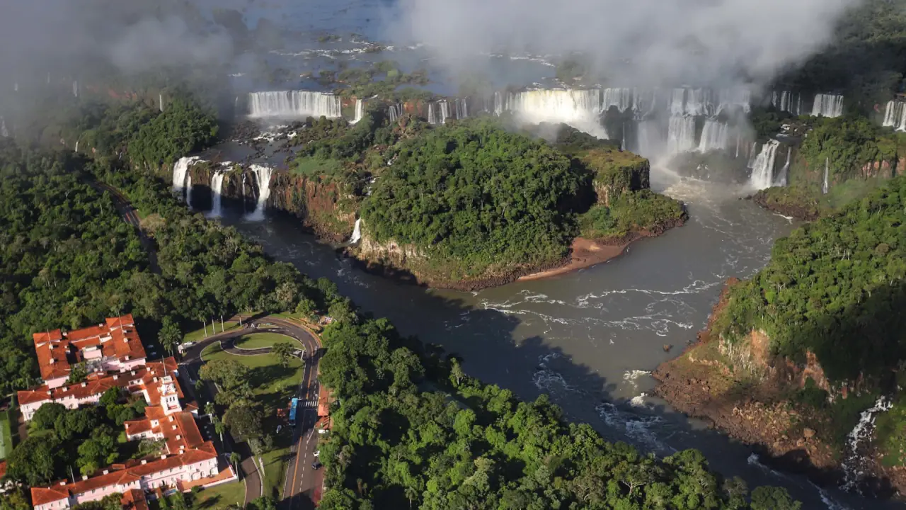 Foz do Iguaçu é eleito o melhor destino de ecoturismo do país