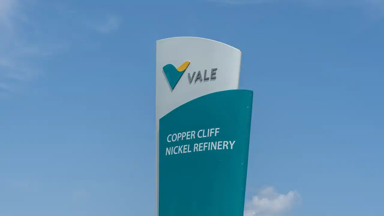 Ações da Vale tombam