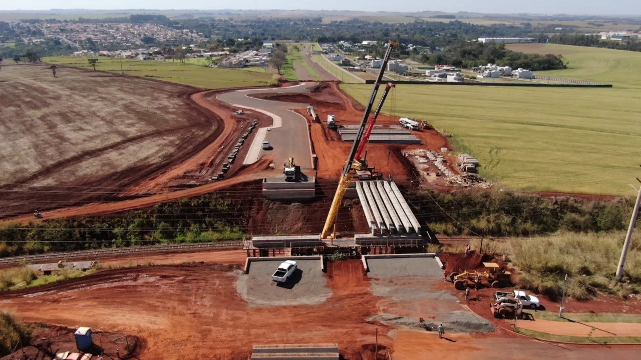 Obras de engenharia pesada como a que a Azevedo & Travassos faz