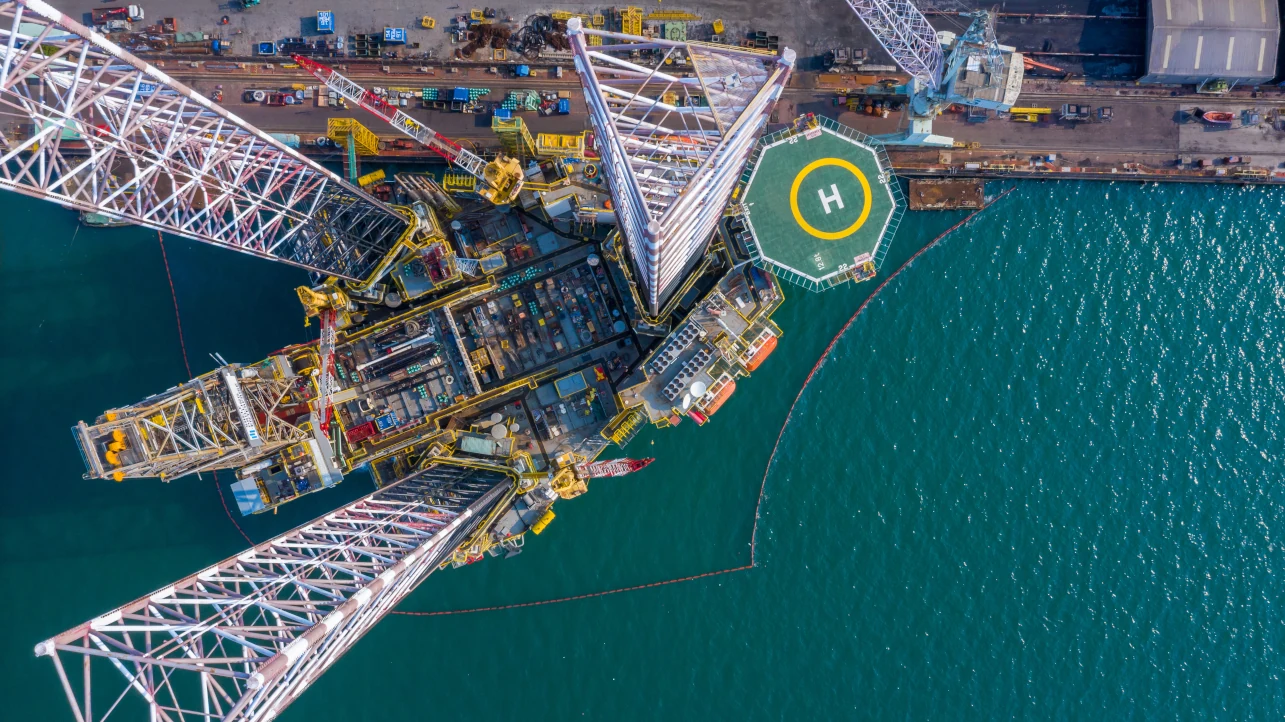 Plataforma de petróleo igual da Prio
