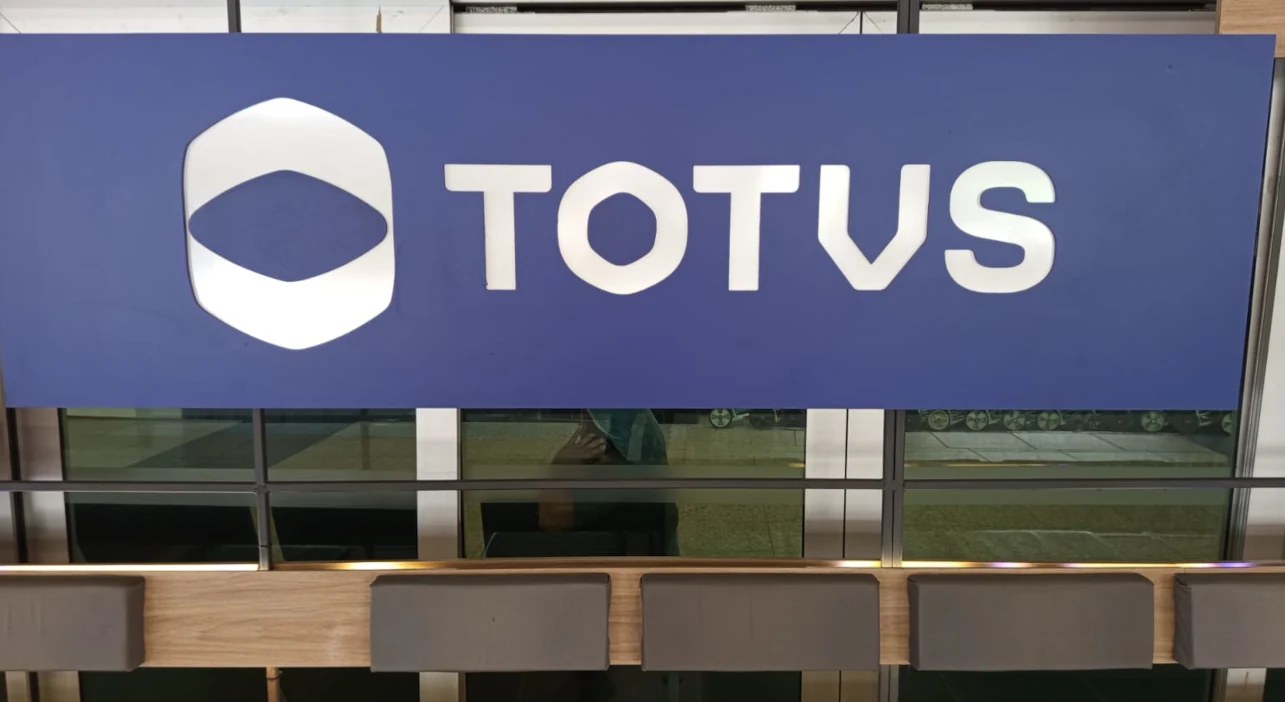 O que esperar dos balanços da Totvs e LWSA?