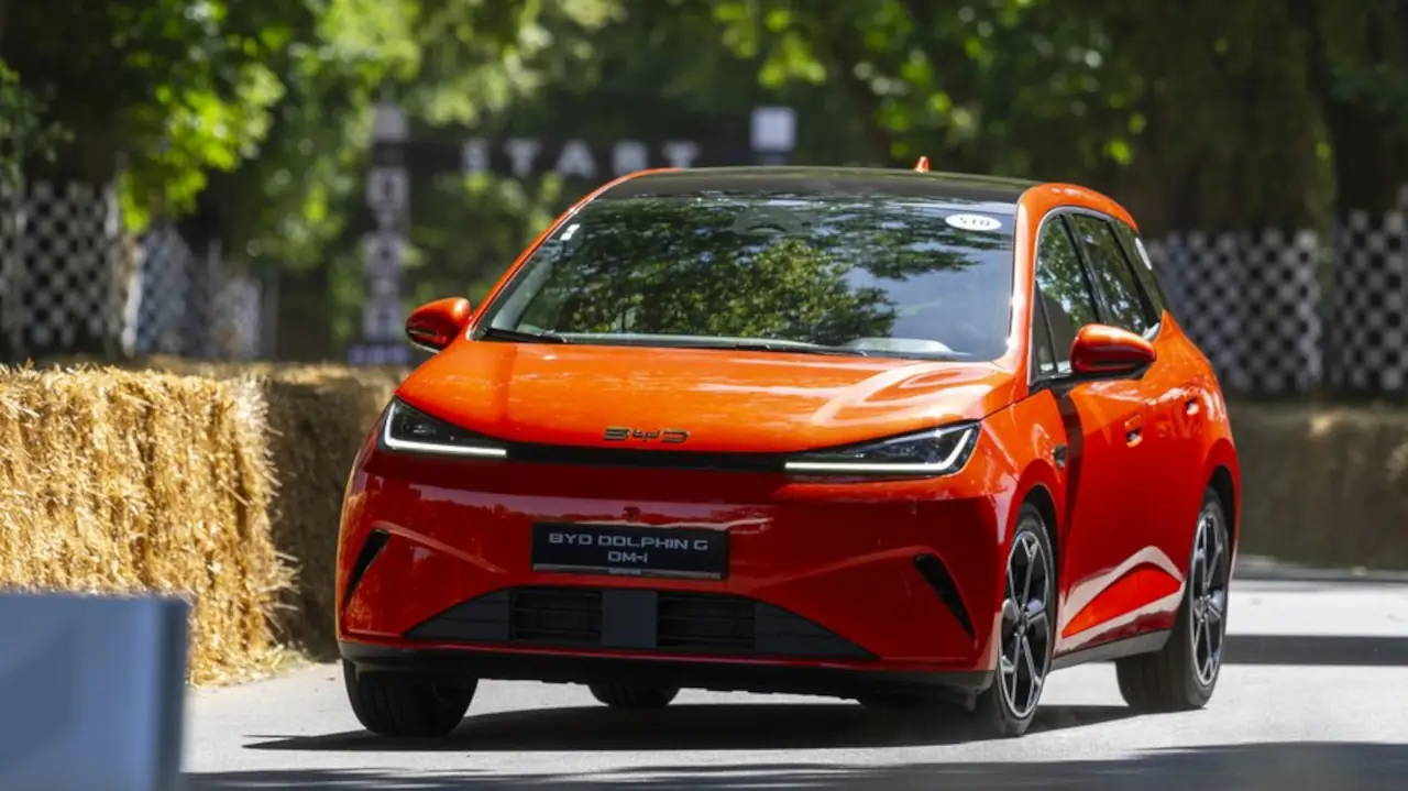BYD prepara lançamento do Dolphin G e amplia disputa no mercado de eletrificados no Brasil