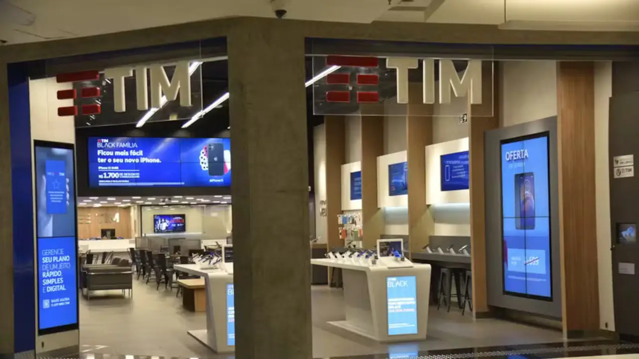 TIM decepciona no 2T26 com desaceleração da receita móvel