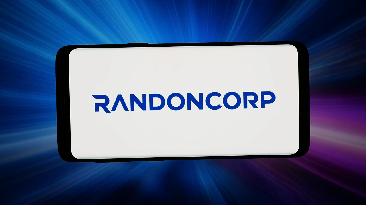 Logo da Randoncorp em tela de celular