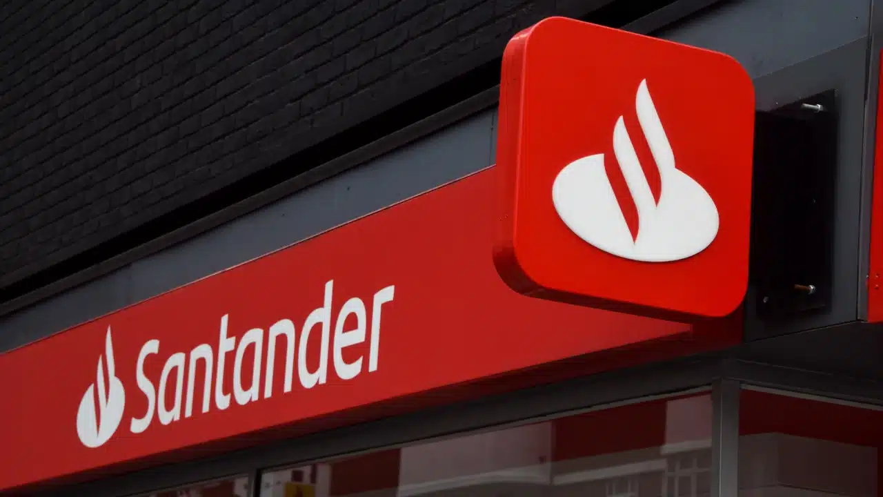 Fachada do banco Santander