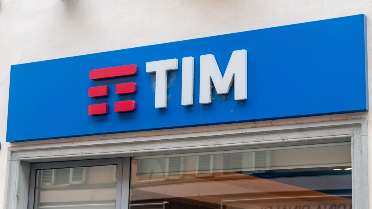 Fachada de loja da Tim