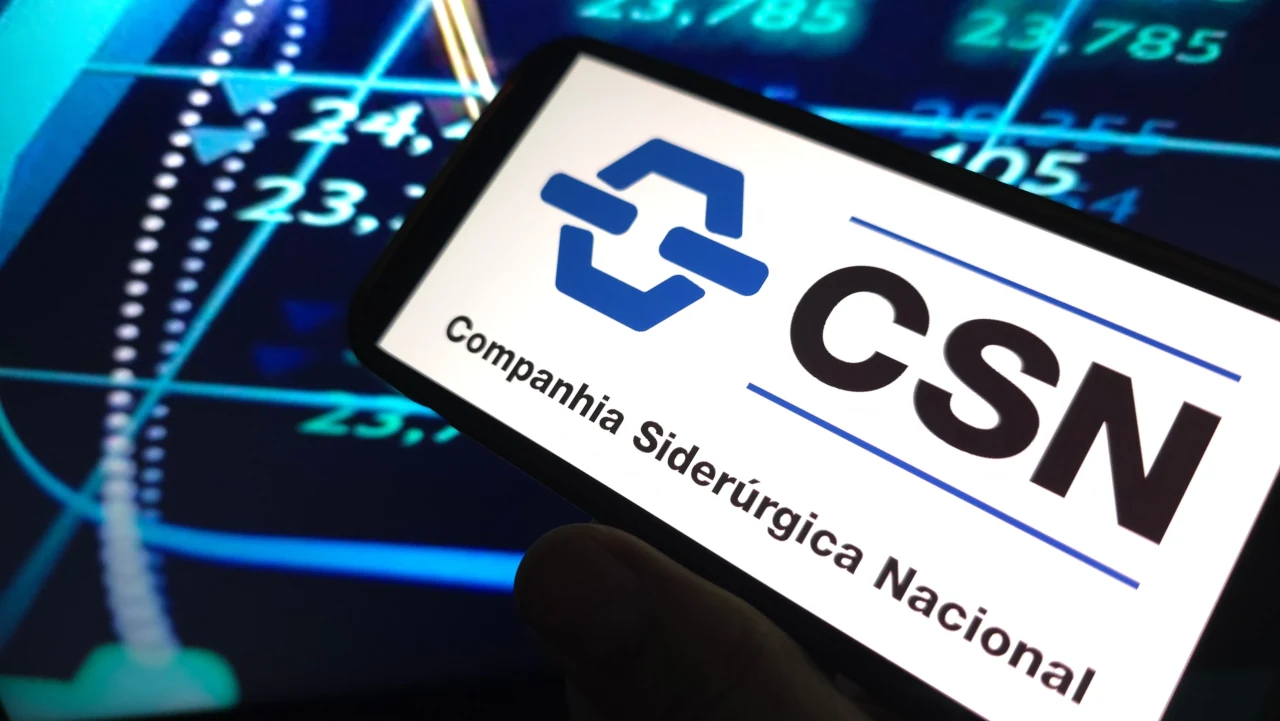 Logo da CSN em tela de celular