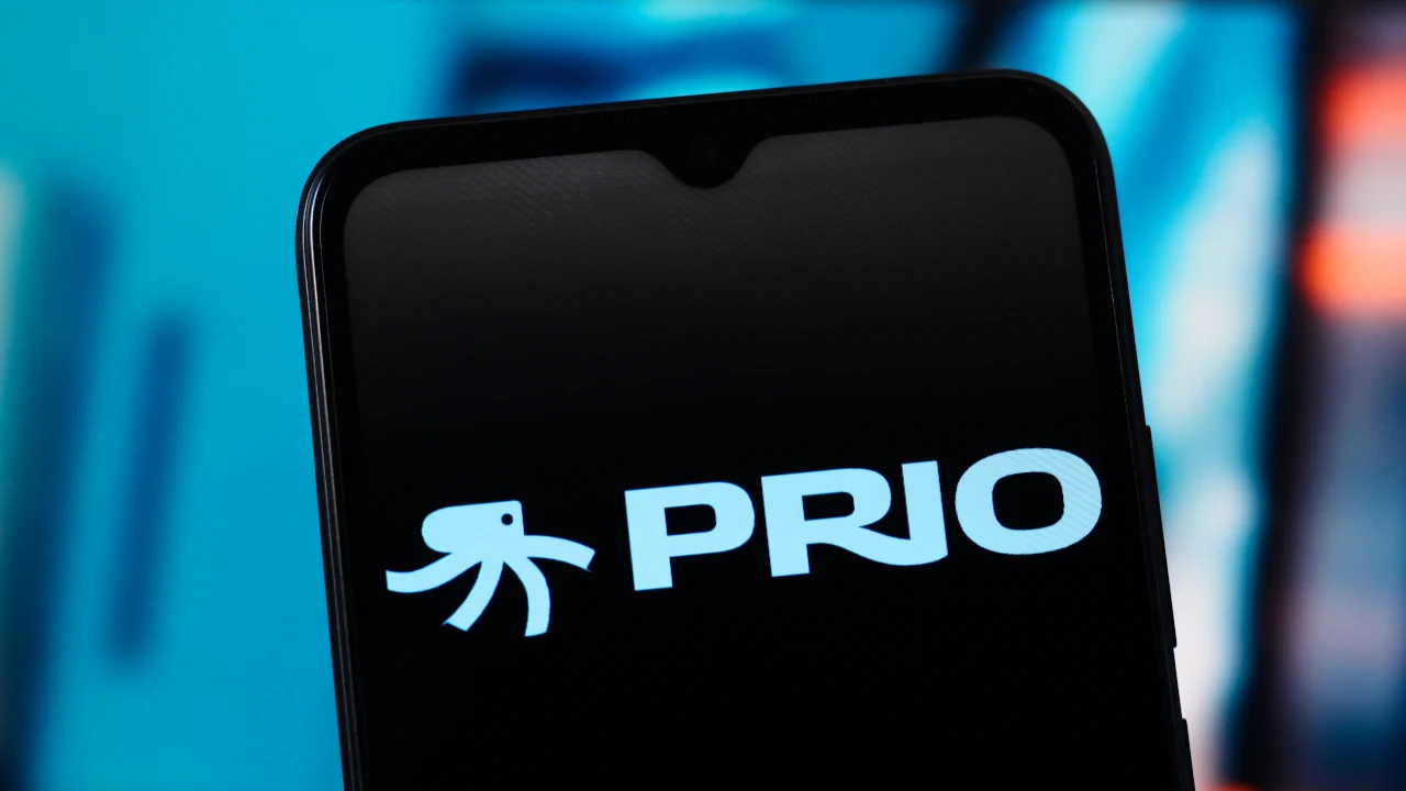 Logo da Prio em tela de celular