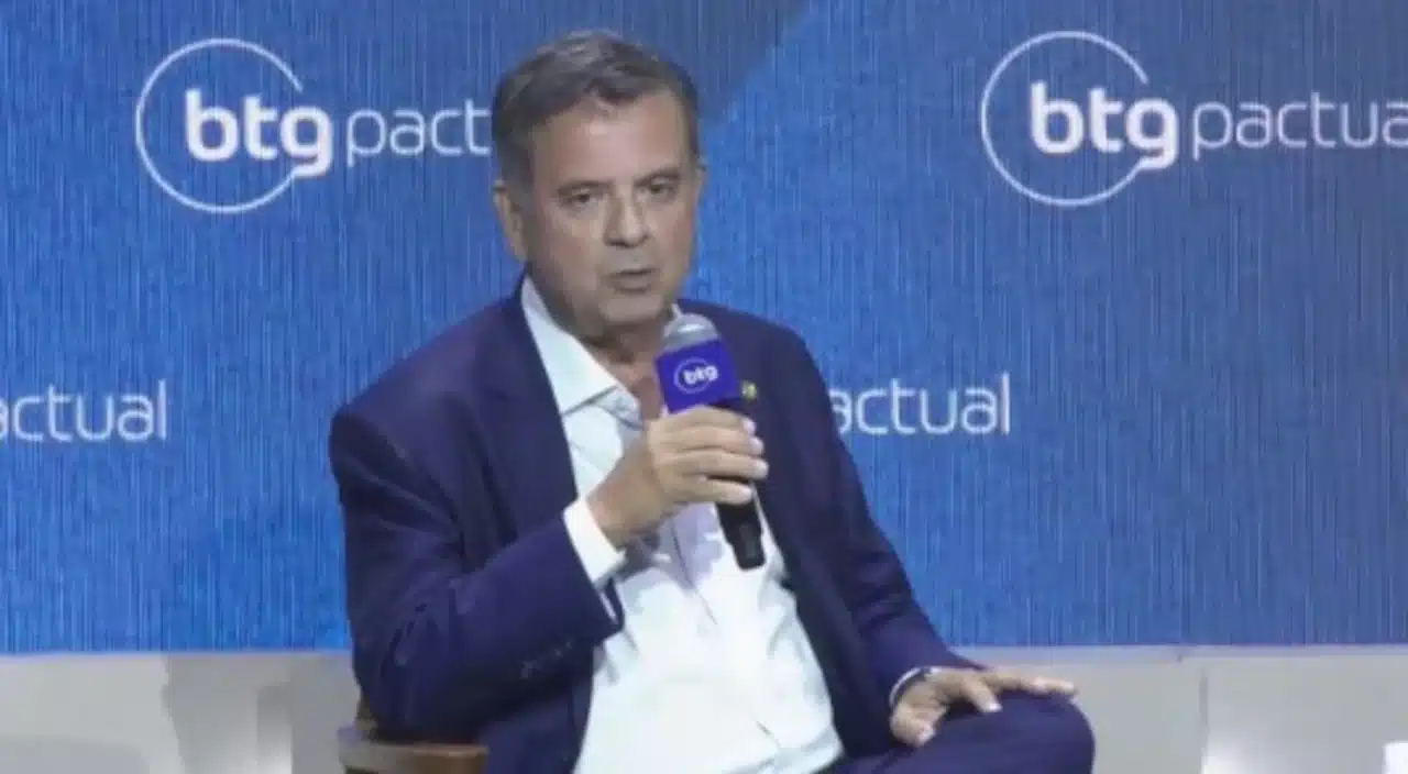 Marinho diz que juros podem cair até 12% com Flávio Bolsonaro