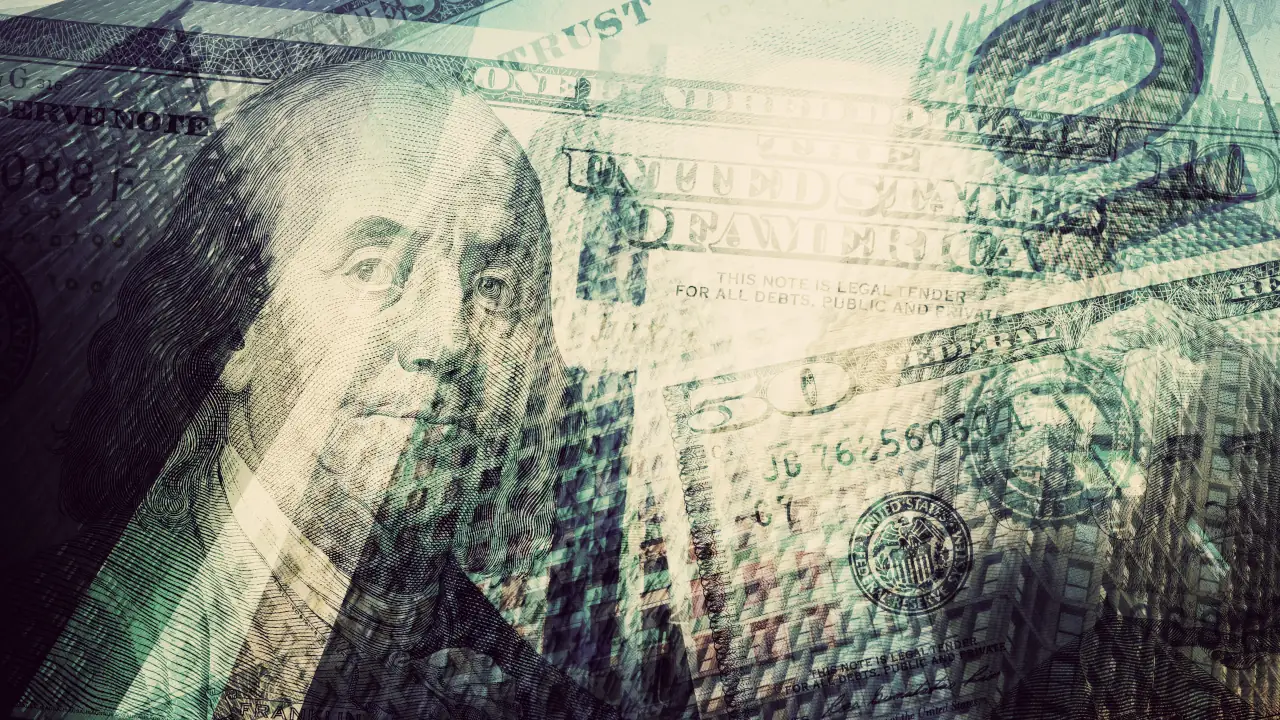 Dólar hoje abre em queda antes de dados dos EUA e decisão do Copom