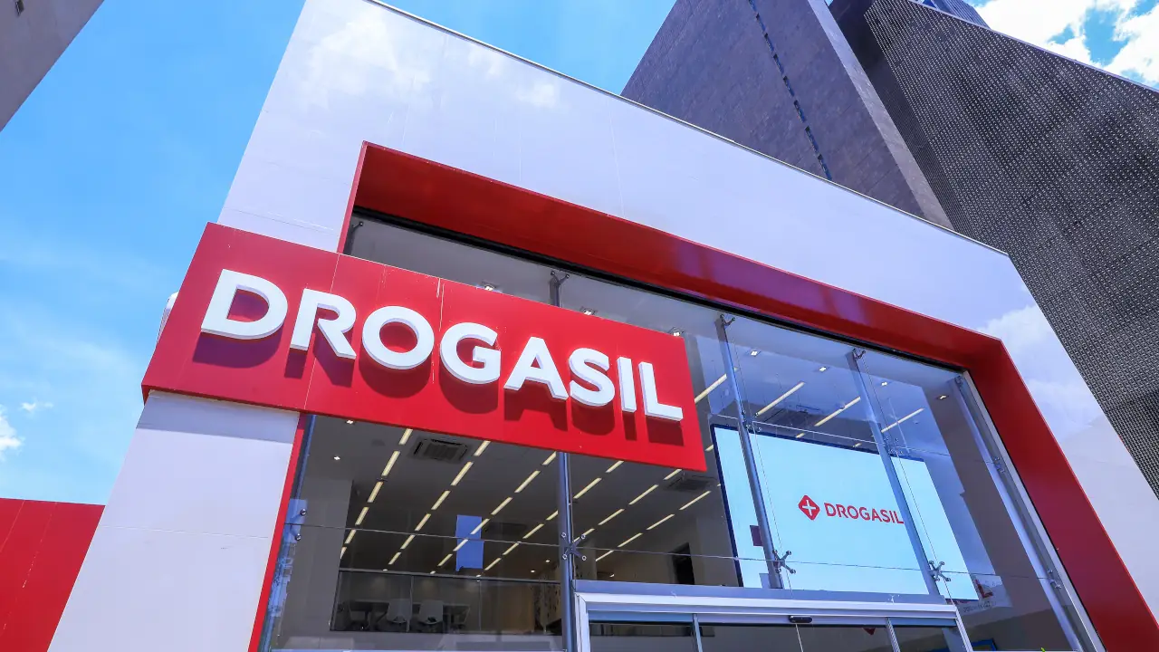 Raia Drogasil: BTG reforça visão positiva com GLP-1, digital e expansão