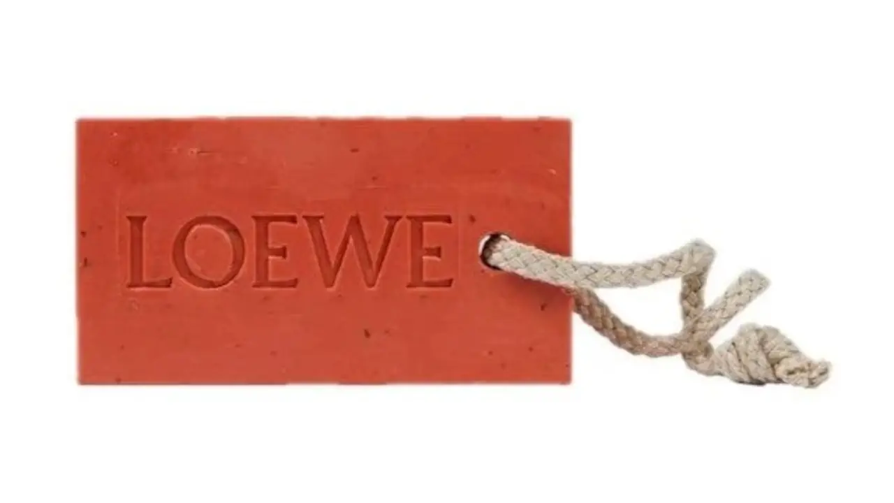 Por que o sabonete da Loewe se tornou o novo luxo da bancada