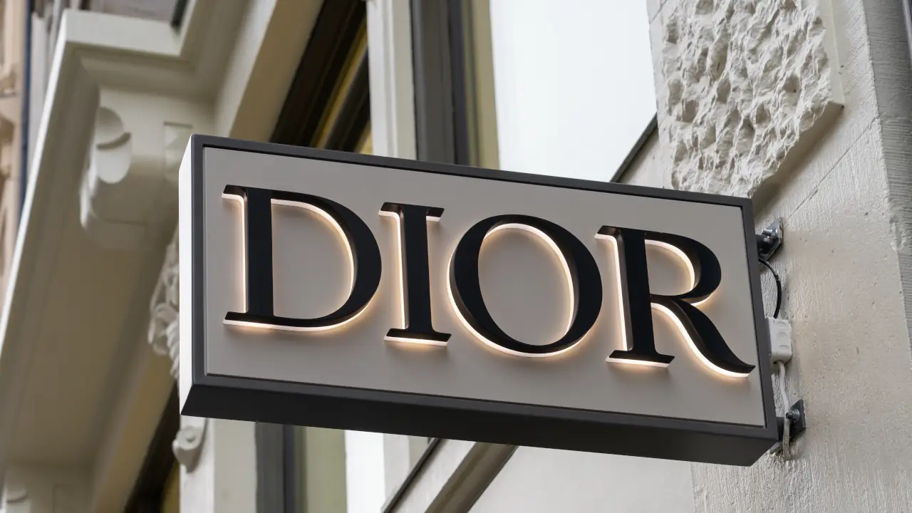 Família Arnault muda conselho da Dior e redesenha o controle da LVMH