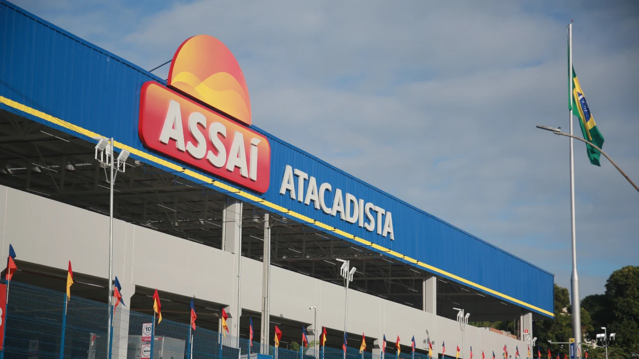 Fachada de loja do Assaí