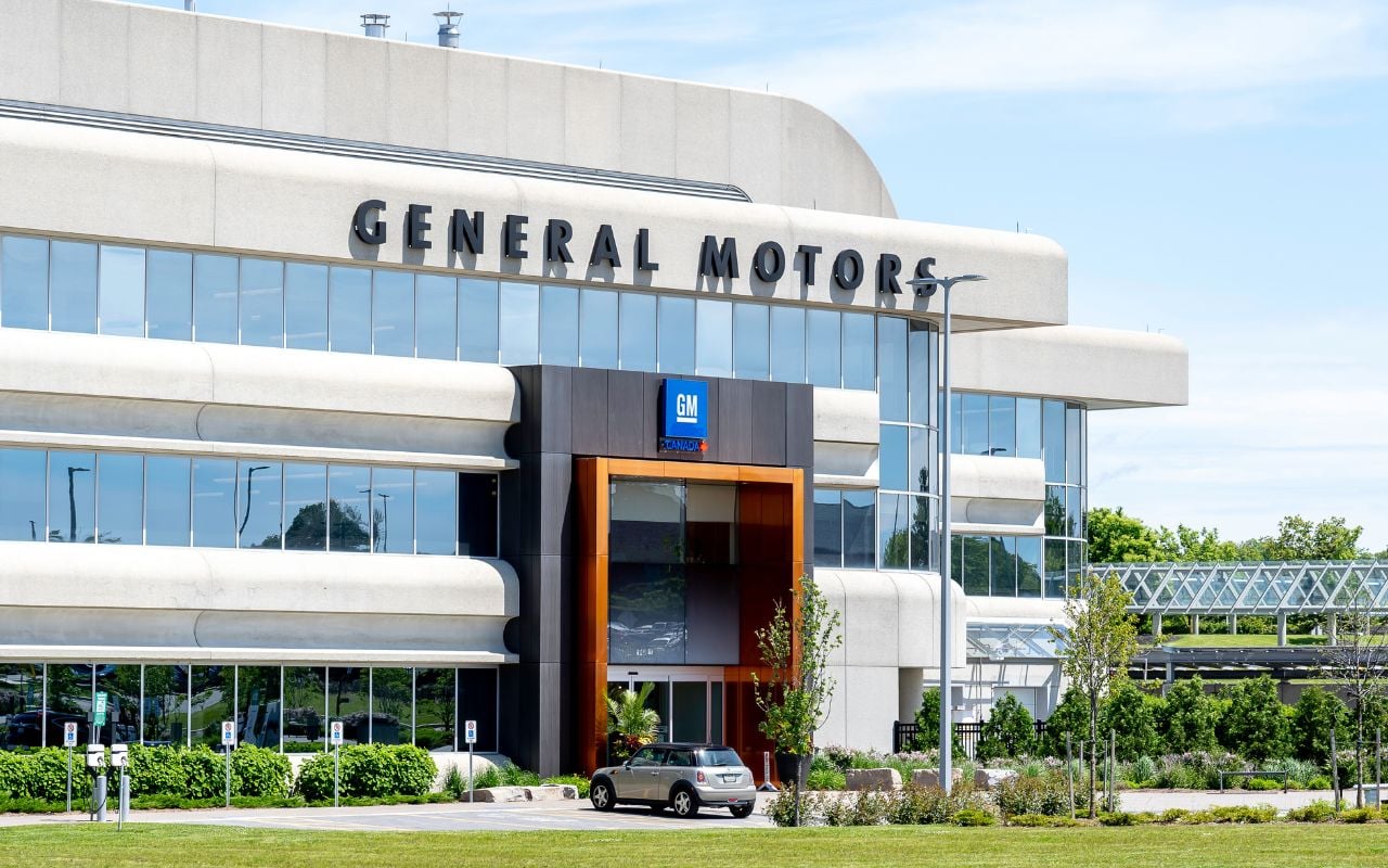 Fachada de prédio da General Motors