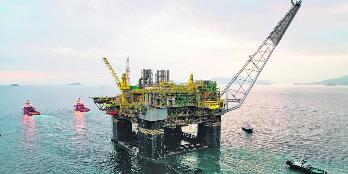 Ibovespa acompanha NY e fecha em alta de 0,76% aos 114.629 pontos; petróleo tem forte queda