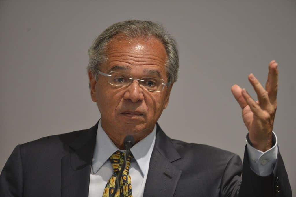 Paulo Guedes promete tentar barrar projeto de lei das concessões