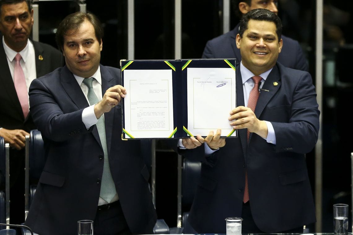 Sessão no Congresso promulga Reforma da Previdência