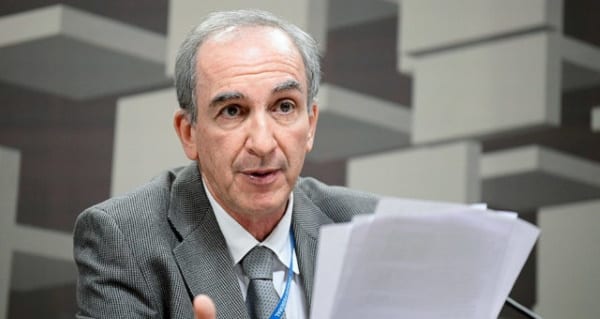 Teto de gastos pode estourar um ano mais cedo, alerta IFI